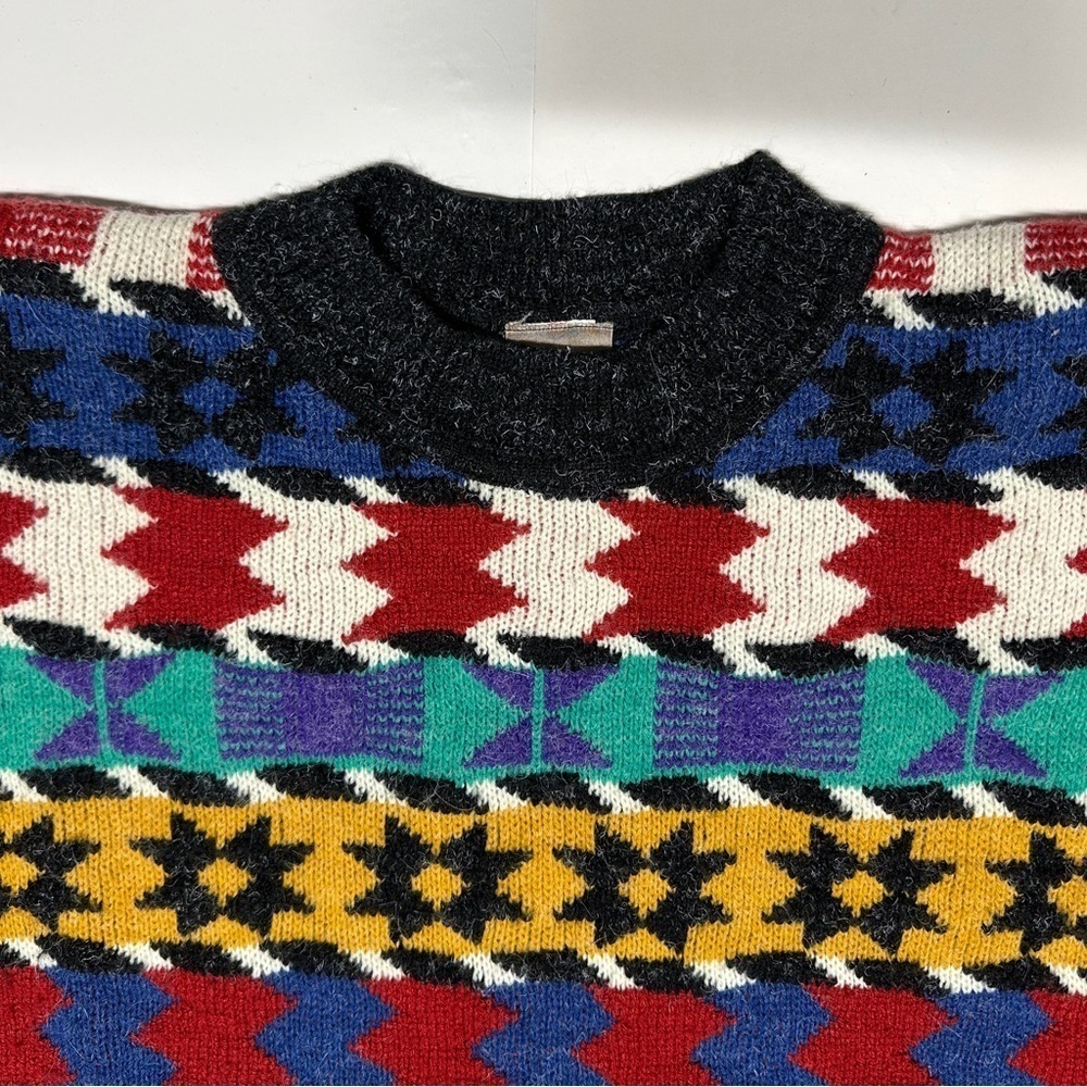 Colorful Geometric Pattern Crew Neck Sweater - Multicolor - Picture 3 of 15